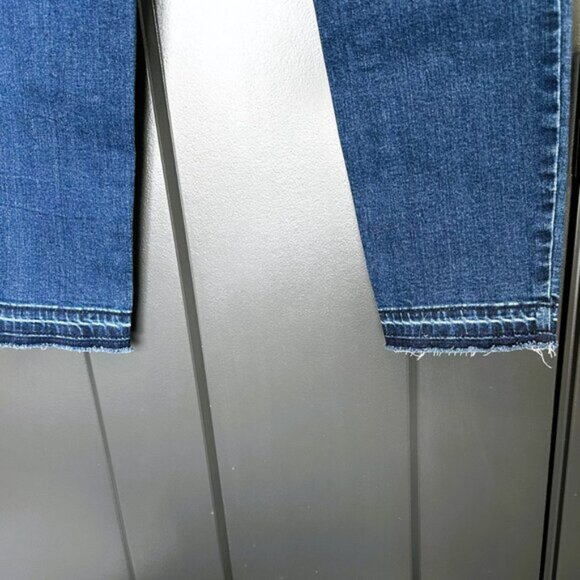 Ladies Old Navy Rockstar Jeans Size 10R Midrise Raw Hem Med Wash - Picture 9 of 9